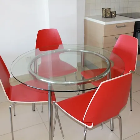 Mina Plaza Apartment *